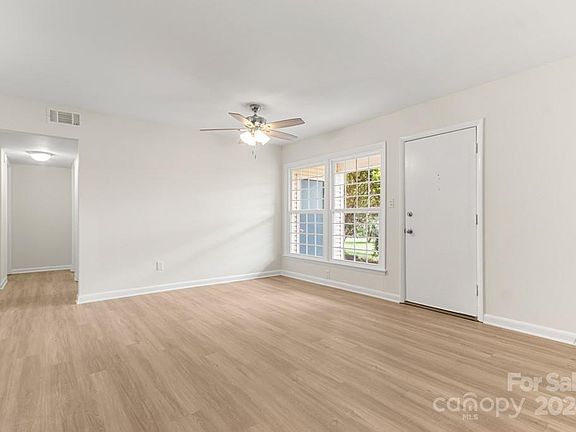 3rd image of 4601 Coronado Dr APT F