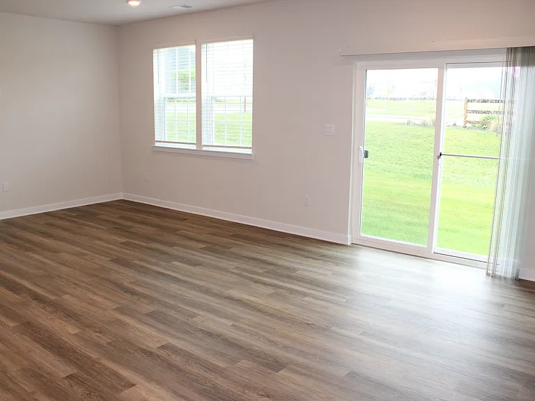 1745 Lawder Cir — Photo 6