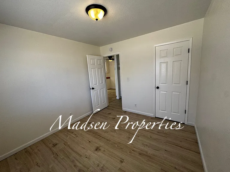 125 Casey Ct — Photo 15