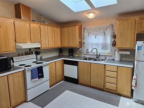 5th image of 737 Edgewood Avenue NE
