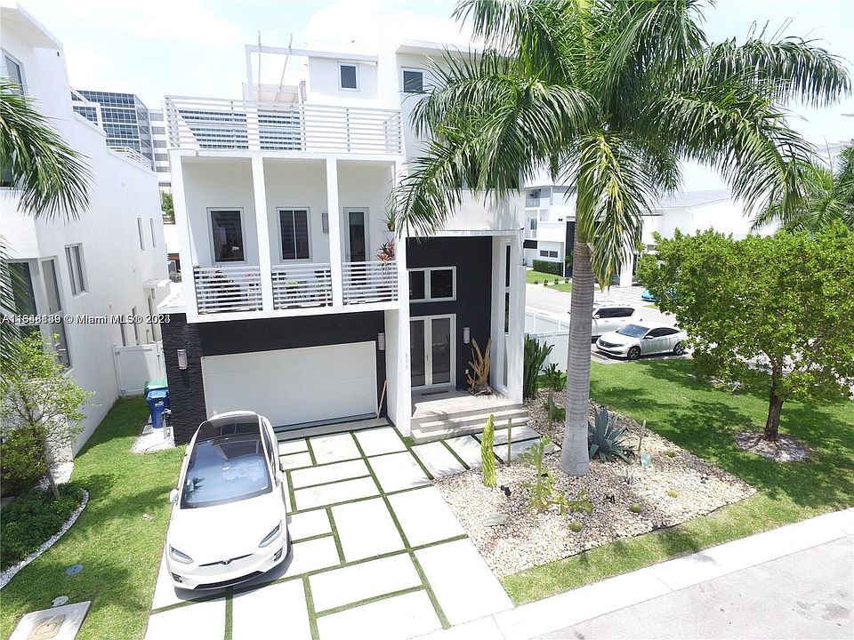 1st image of 8219 NW 34th St
