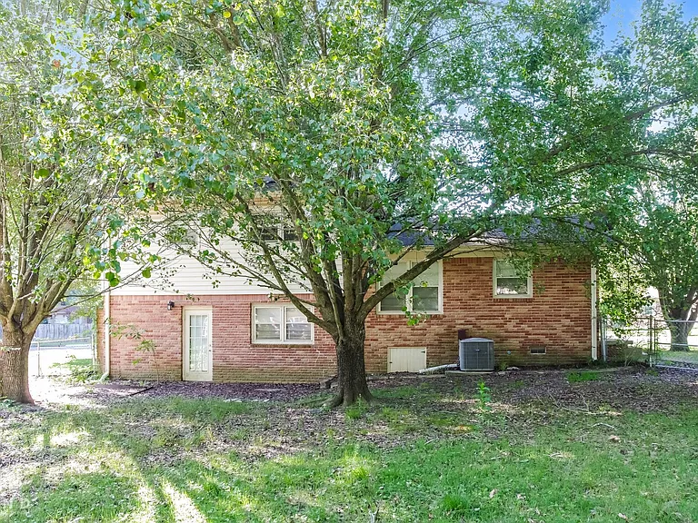 1003 Heard Ct SE — Photo 18
