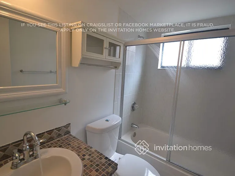 10215 NW 126th St — Photo 11