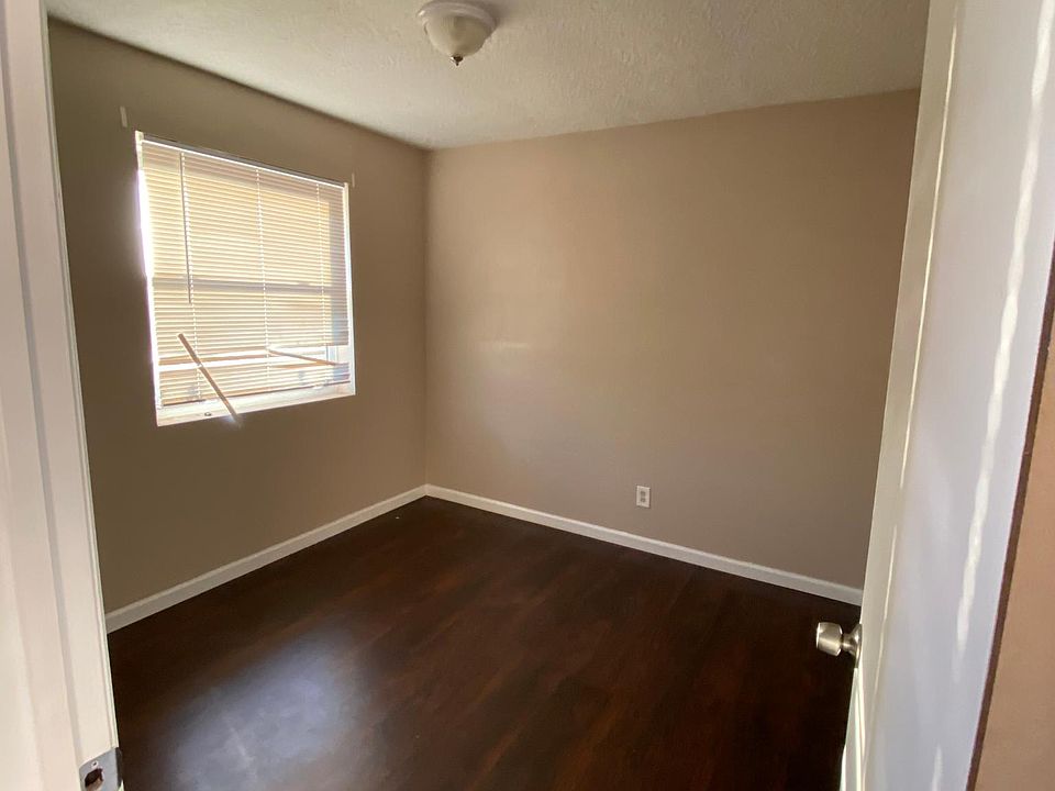 2nd image of 414 N Thorp St