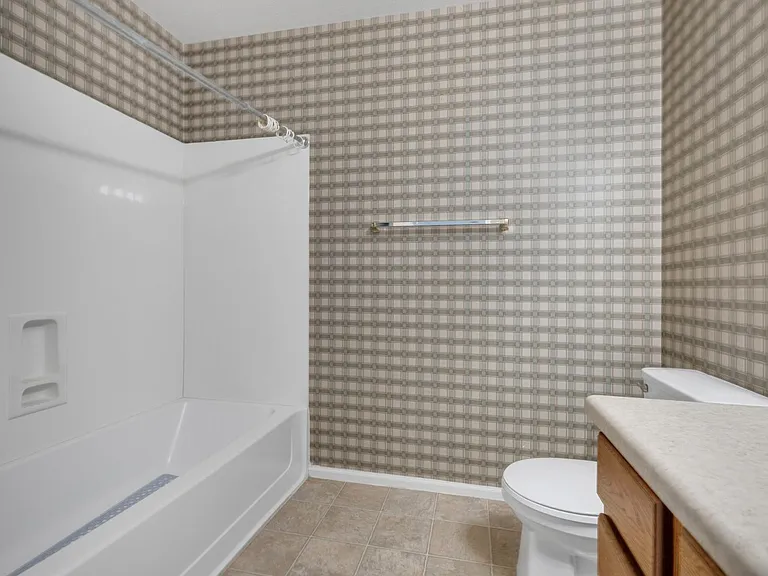 42780 W Sunland Dr — Photo 13