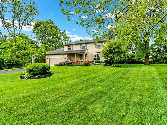 3rd image of 10441 Wexford Ct