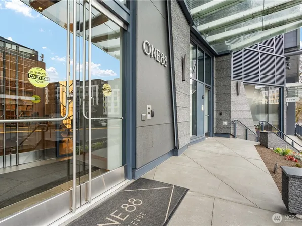 188 Bellevue Way NE #1706, Bellevue, WA 98004