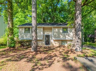 5372 Martins Crossing Rd, Stone Mountain, GA 30088