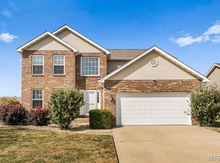 633 Moorland Cir, Mascoutah, IL 62258
