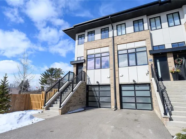 48 Markle Cres, Hamilton, ON L9G 0H3