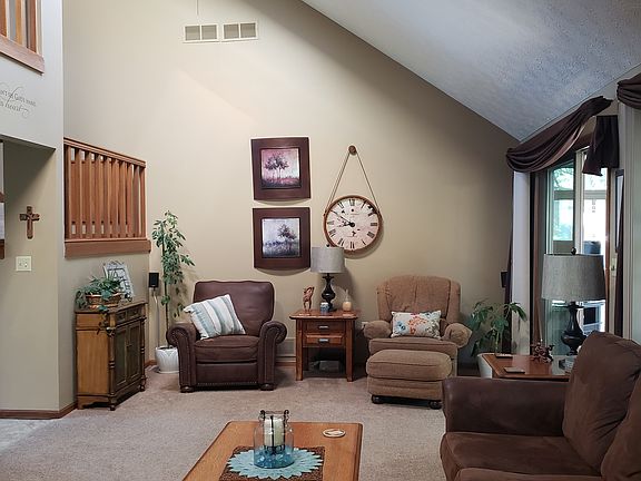 4th image of 350 Tessa Pl