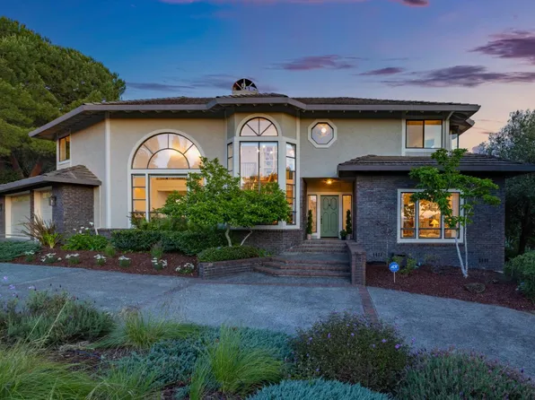 4715 Muirfield Court, Santa Rosa, CA 95405