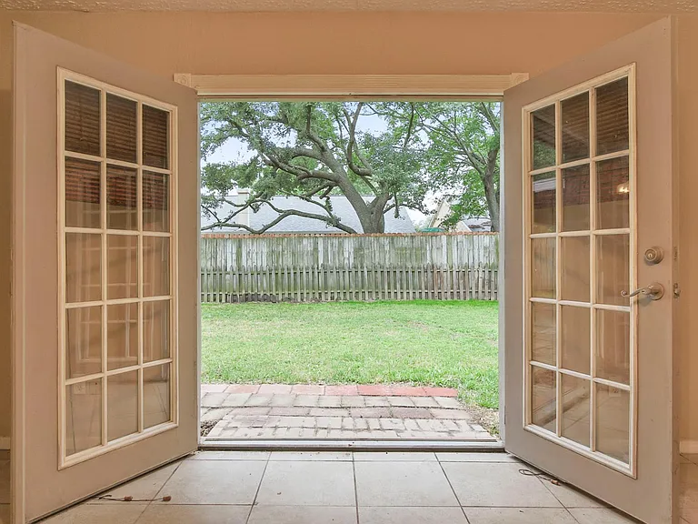 22811 Capitol Landing Ln — Photo 11