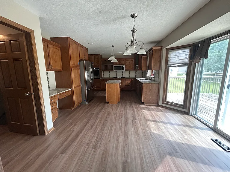 2713 NE Briarwood Ct — Photo 7