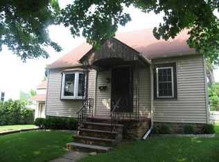 933 High St, Fairport Harbor, OH 44077