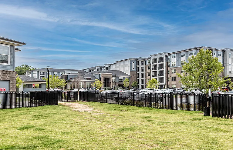 Aviation Crossing Apartments — Photo 55