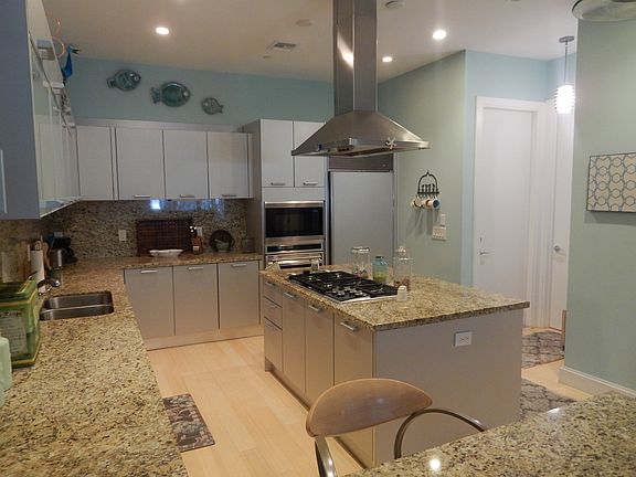 2nd image of 1481 N Ocean Blvd