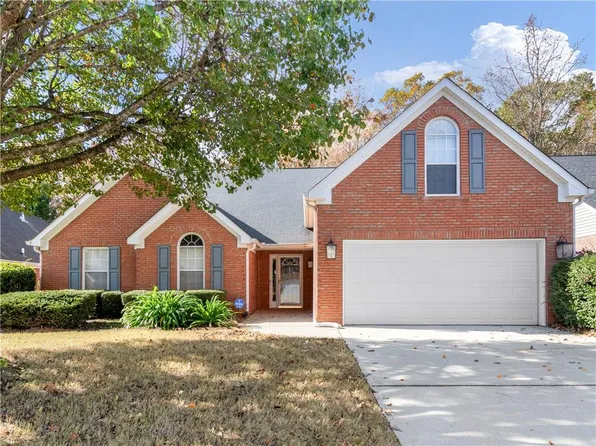 202 Meridian Dr, Stockbridge, GA 30281