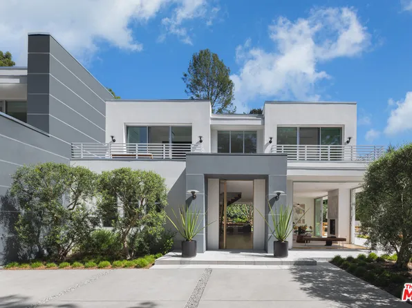 9011 Alto Cedro Dr, Beverly Hills, CA 90210