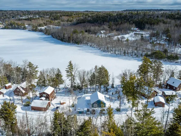 10 Sunshine Ln #61, West Hants, NS B0N 2T0