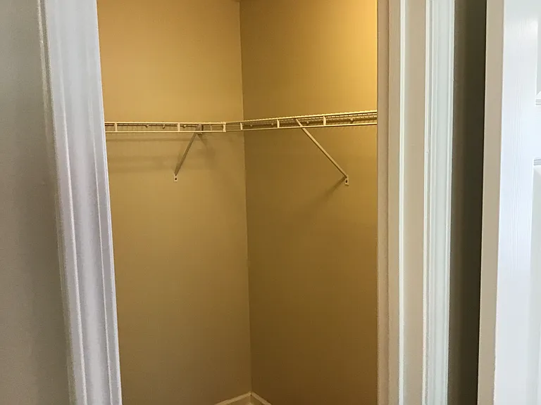 604 Sydney Ct — Photo 13