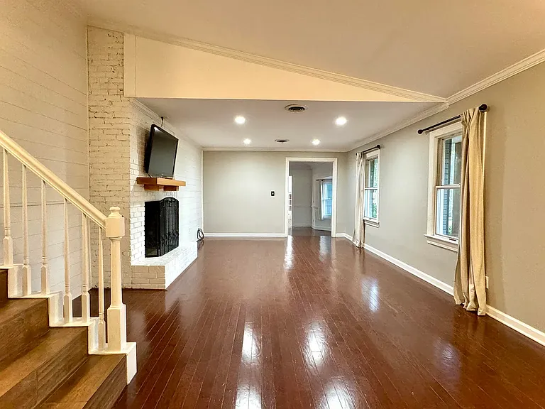 1801 Chickasaw Dr — Photo 7