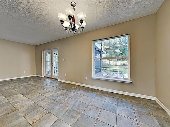 2nd image of 102 Sweet Gum Ct