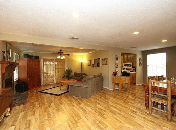 4th image of 1611 Sunnybrook Dr
