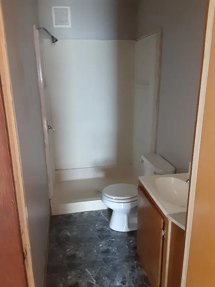 1320 1st Ave NW - B — Photo 4