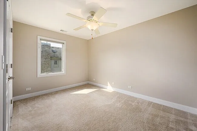 172 Mayo Ct — Photo 14