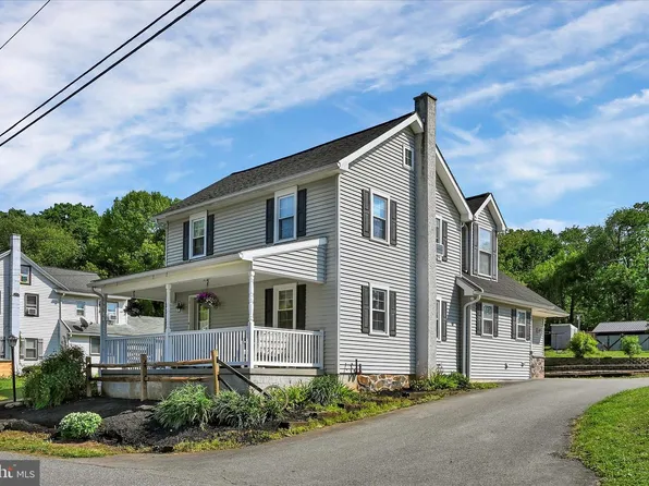 102 Shumaker Rd, Bainbridge, PA 17502