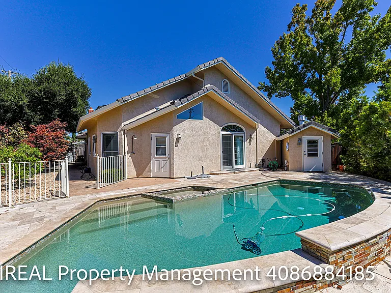 722 Bantry Ct — Photo 26