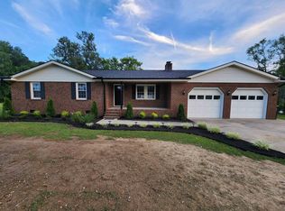 2331 Twin Acres Rd, Clayton, NC 27520