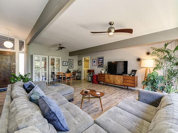 4th image of 4618 Briarwood Dr