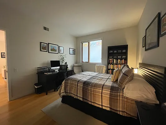 Rented by Compass | media 25