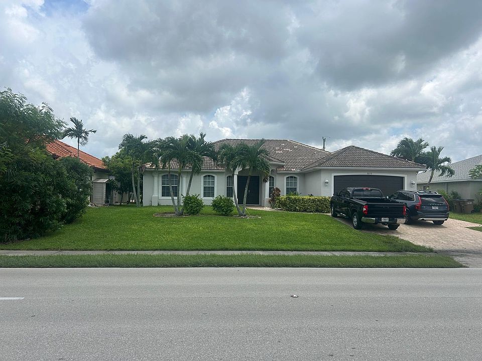 1st image of 3019 Chiquita Blvd S