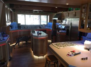 1098 Whispering Forest Dr, Big Bear City, CA 92314