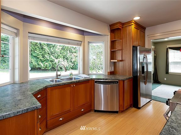 under cabinet lighting and in soffit