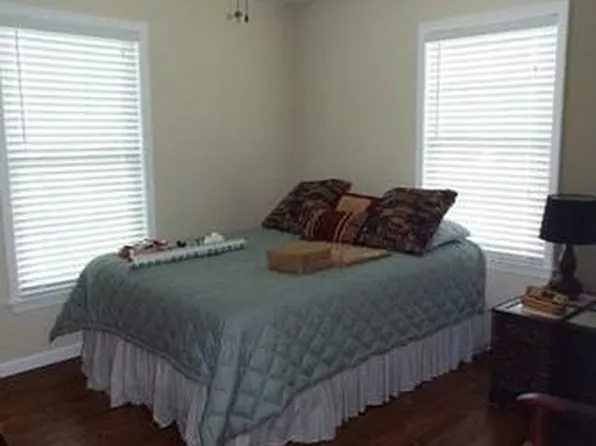 44 Edgewater Dr, Earleville, MD 21919