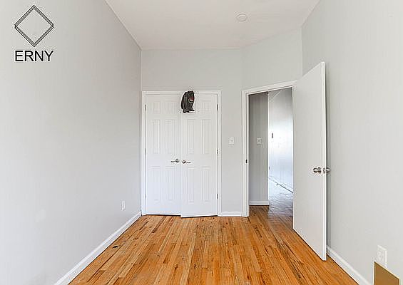 5th image of 802 Evergreen Ave #2N