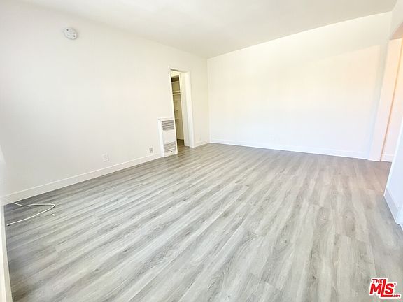 3rd image of 1208 N Berendo St #22
