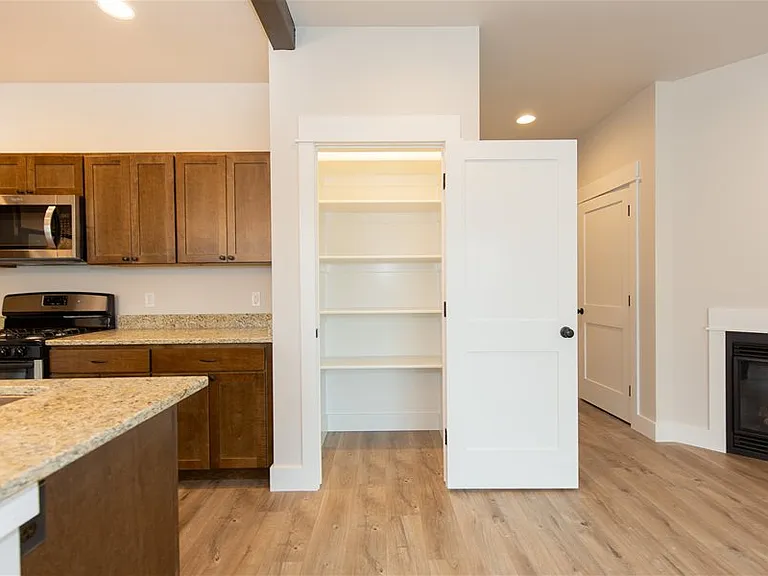 1211 W Summit St #A — Photo 6
