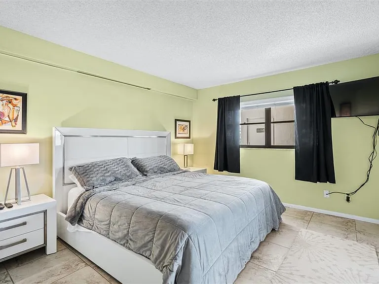 8770 Midnight Pass Rd #302B — Photo 22
