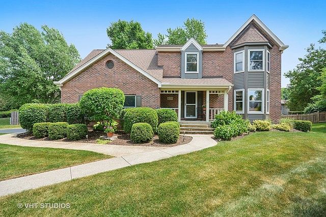 1st image of 639 Sylvan Pl