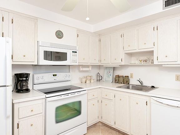 4th image of 130 Sunrise Ave #6180