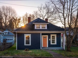 912 Mathews Ave, Charleston, WV 25302