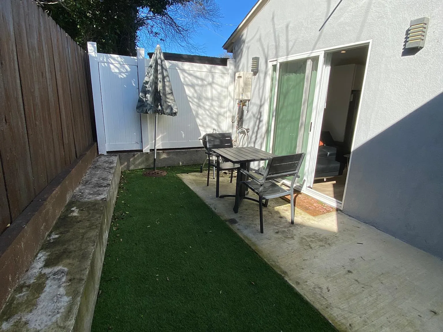 20840 Kittridge St — Photo 4