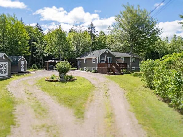 302 Hastings Rd, Cumberland, NS B4H 3Y1
