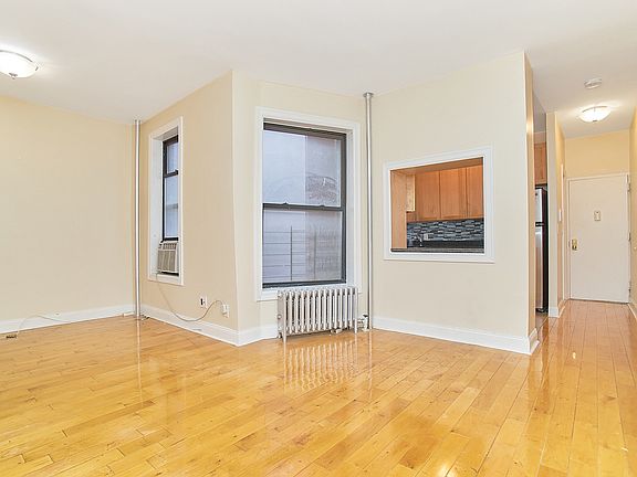 3rd image of 246 E 51st St #19A