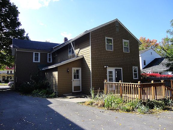 4th image of 113 E Genesee St